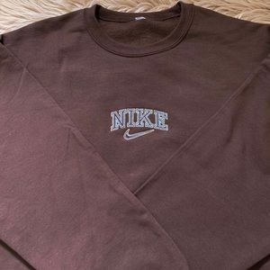 CUSTOM EMBROIDERED CREWNECK